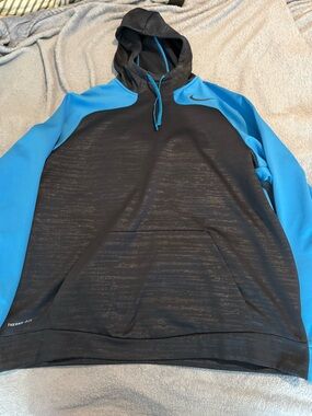 Nike dark blue and Bright Blue Therma-FIT Hoodie xxl nwt